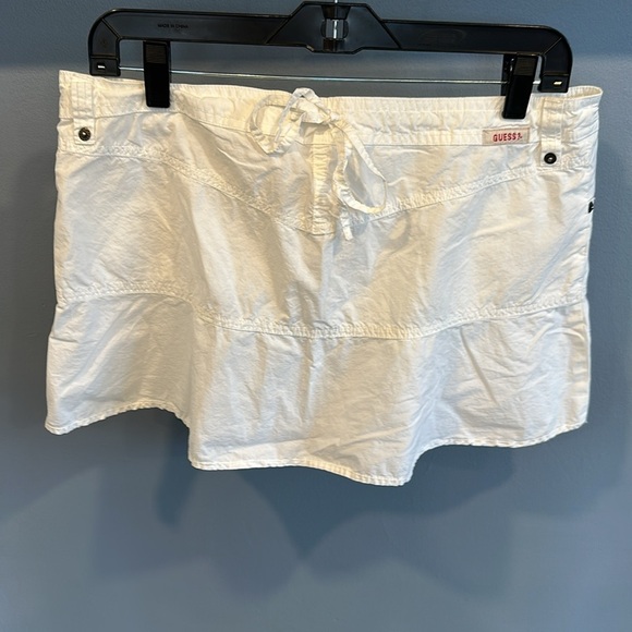 Vintage Guess mini skirt Size 30 - Picture 3 of 6